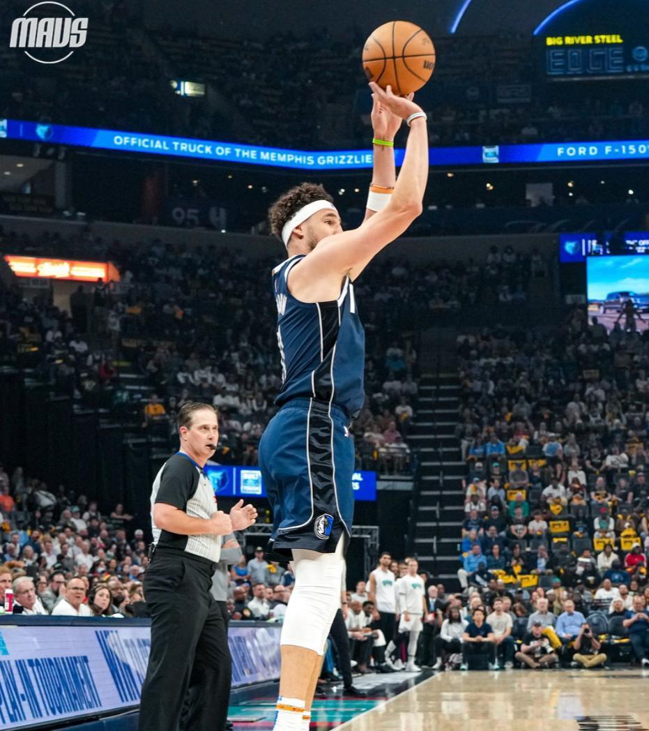 安卓模拟器下载-里程碑夜！达拉斯独行侠主帅复盘，欧洲杯今晨刷纪录，赛场秩序良好，更衣室氛围转暖的简单介绍