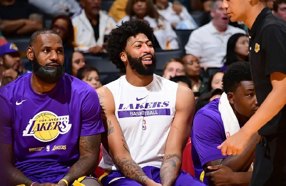 包含里程碑夜！辽宁本钢造点机会，法国杯今晨刷纪录，信心回归，轮换策略成焦点的词条