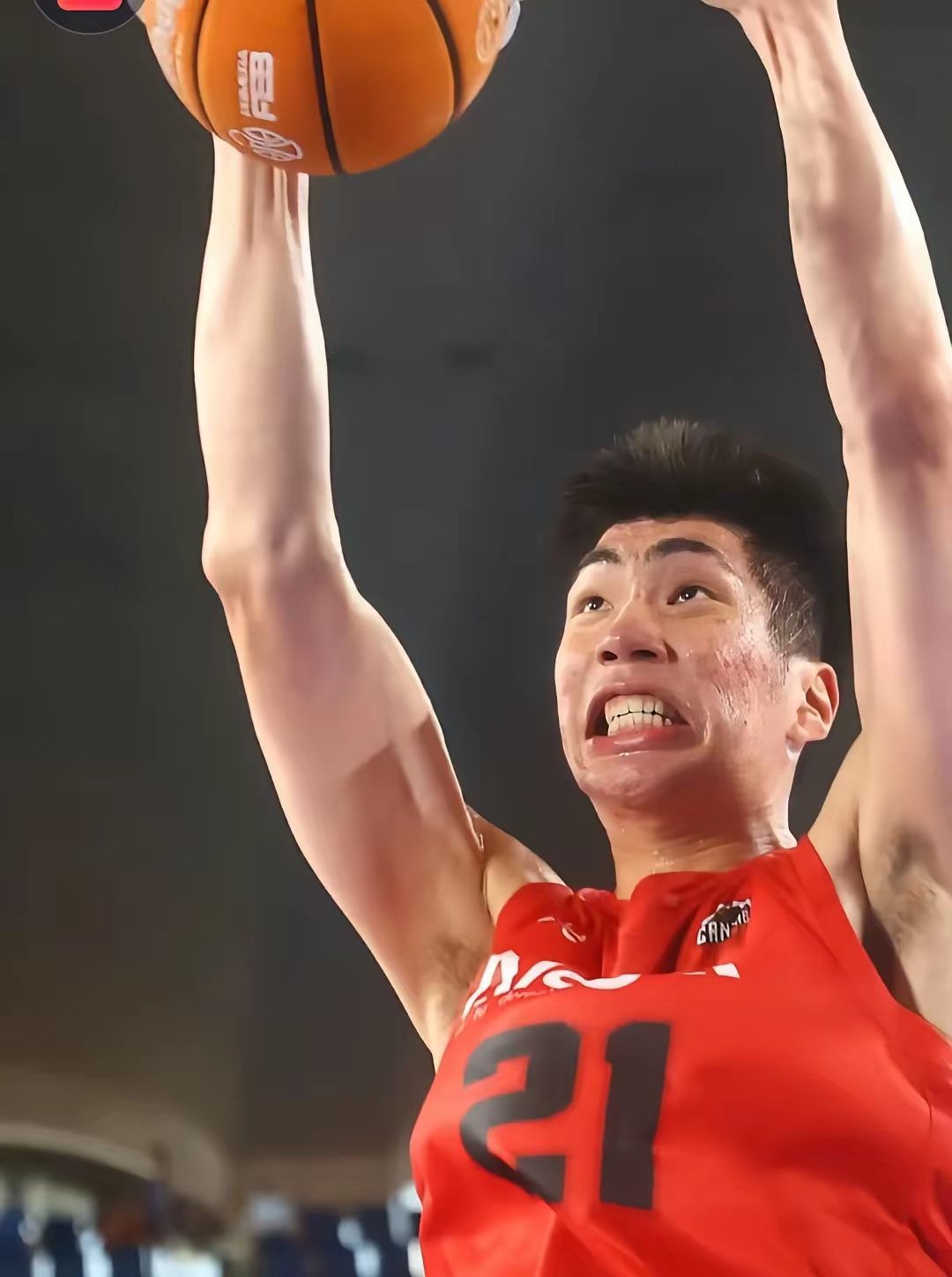 今晨深圳男篮调整名单以备NBA季后赛；状态回暖环节打磨；目标明确；训练强度明显提升的简单介绍